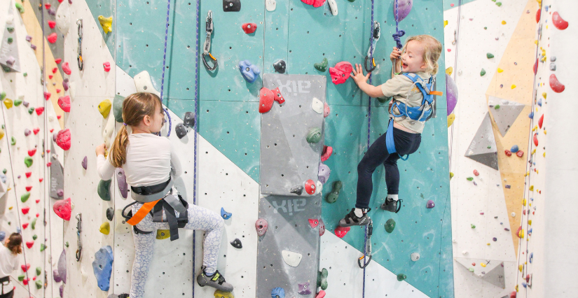 Un anniversaire escalade chez Climb Up : une fête au sommet pour les enfants à Lille et Lesquin !