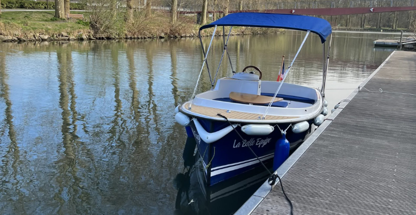 Balade en bateau électrique avec Les Toquées à Lille