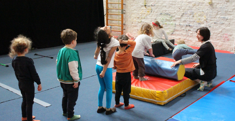 Stages de cirque estivaux avec l'École du Cirque du Bout du Monde à Lille