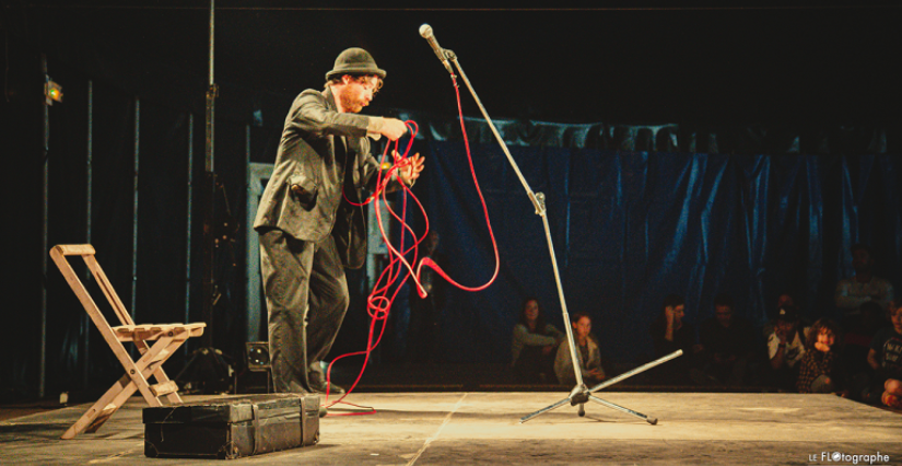 © Le FLOtographe Spectacle de clown "GlounTéko" à la Barraca Zem à Lille