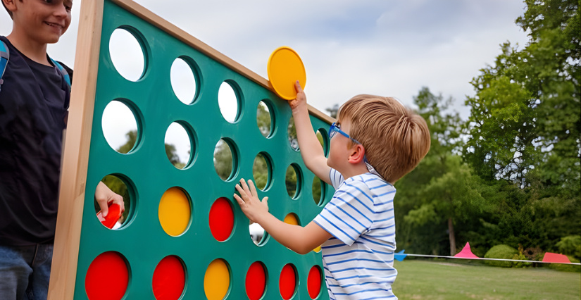 Animation "Des jeux XXL tout en couleur" au Forum des Sciences de Villeneuve d'Ascq